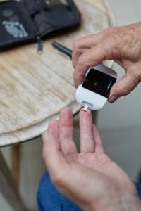 Blood sugar test with a glucometer